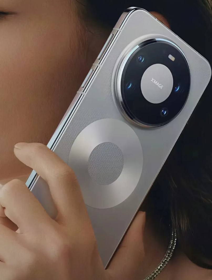 余承东亮剑！来看看国产顶尖旗舰有几个能成为对手的？对手一，荣耀Magic8P