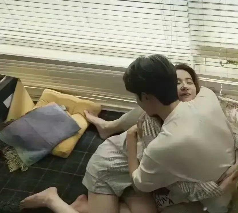 第一次知道抱枕在电视剧里的作用这么大​​​