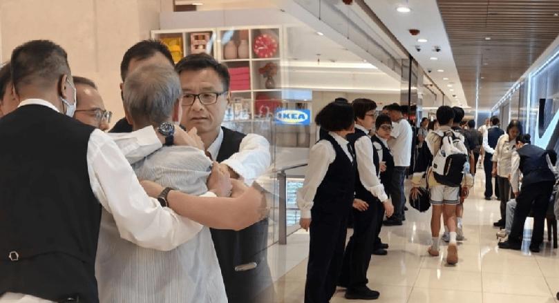 香港屯门市广场发生危站事件。今日（25日）傍晚约6时31分，警方接获一名女子报案