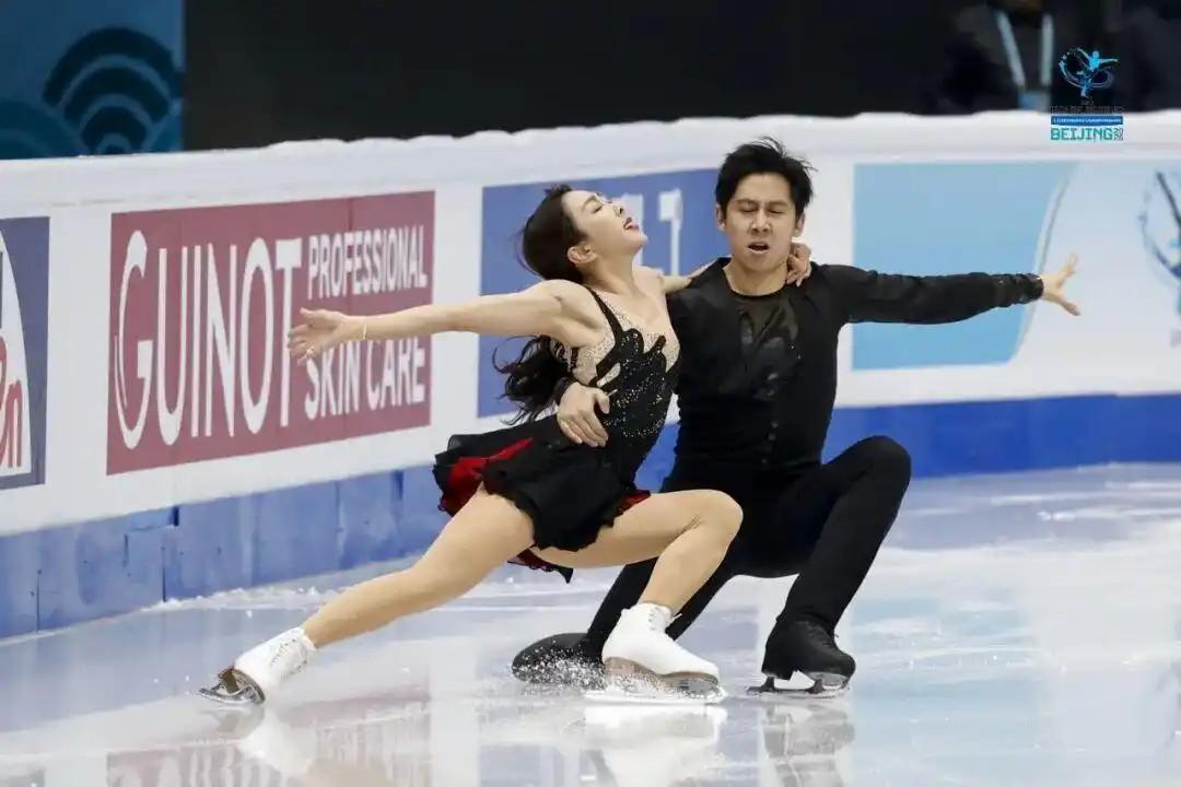 【拒绝韩聪，隋文静后悔了吗】这对组合可以再度合作，复出直指米兰冬奥会。不过隋文静