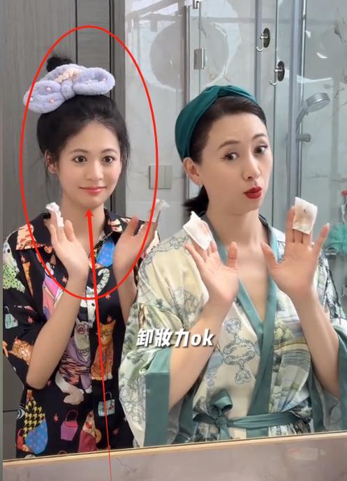 要我说，翁虹的女儿不出道，那真是给小沈阳和佟大为的女儿让路了。往往毕业季来临时