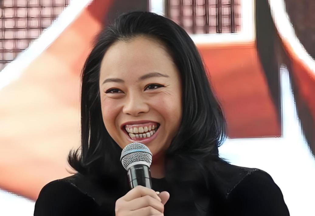 1998年，汪峰走投无路，就给黄绮珊打电话：黄妈，我这有一首歌适合你，标价600