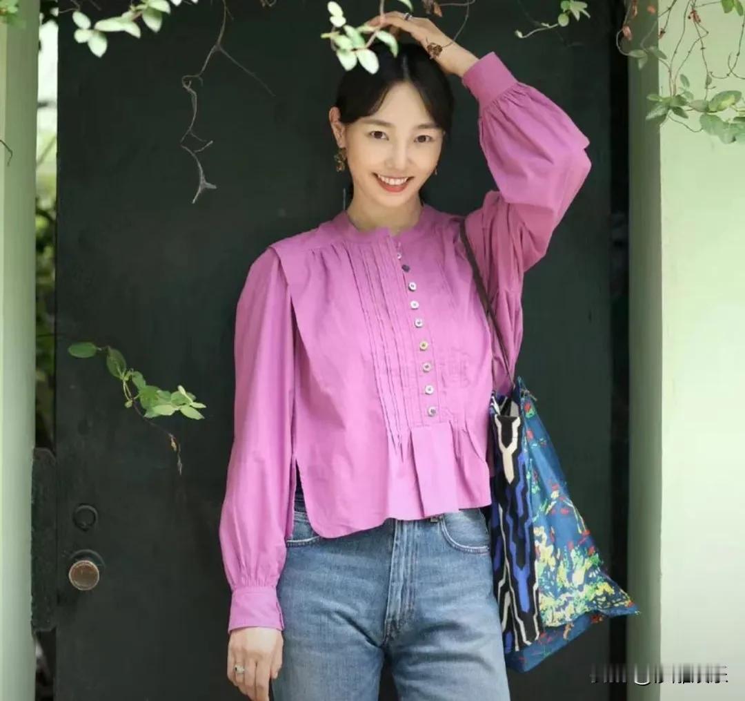 白百何，激动落泪！5月31日，42岁的白百何晒出参加大儿子元宝（陈盛