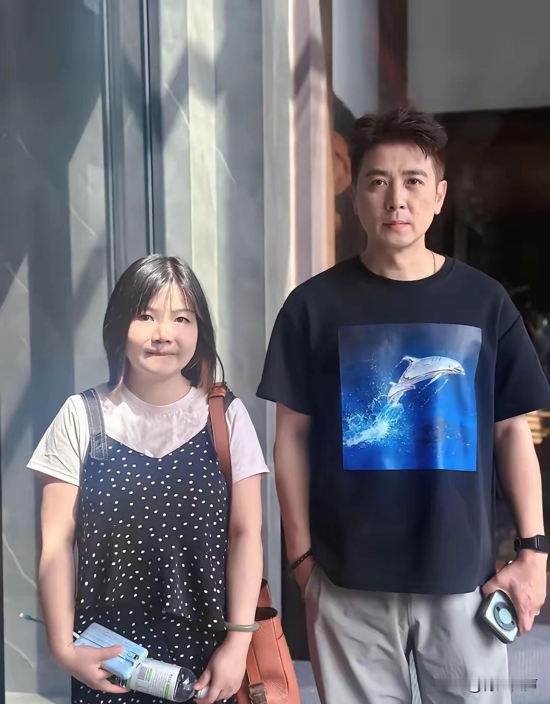 我去扒了一下保剑锋，扒完才恍然大悟，我突然明白了黄慧颐为什么忍了那么多年才开