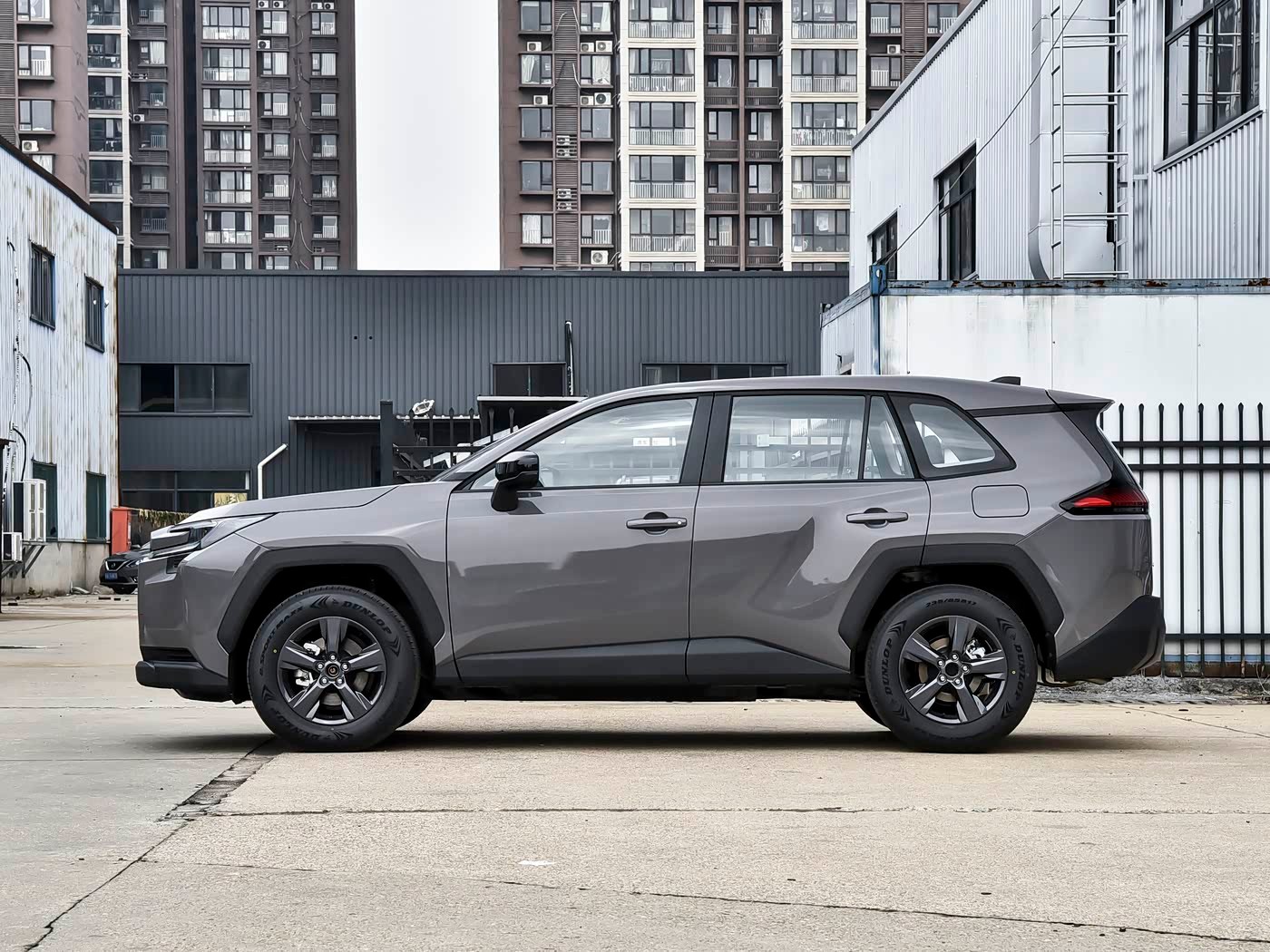 车市观察丰田RAV4保留纯油2.0自吸是正确的，丰田之前的镍氢电池，基本十小几