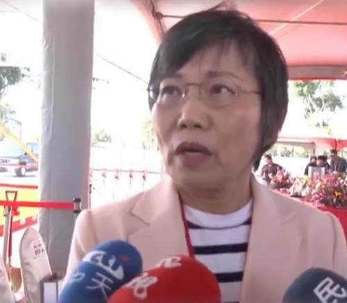 台湾民进党当局的刘世芳真是傲慢，陆配立委李贞秀首次在立法院质询，要求刘世芳上台接