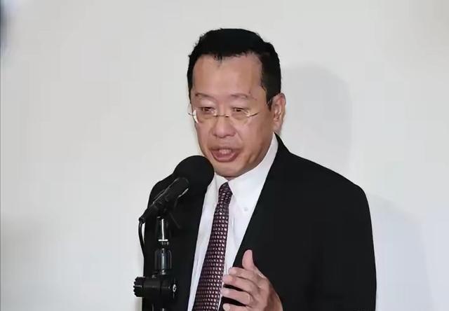 台“国防部”发布声明台军出大事了！1月8日，一架F-16V战机坠海，飞行员