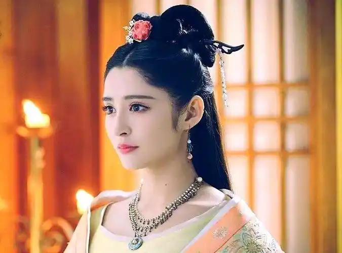 苦命的哥儿俩：安帝与恭帝5禅让之后——首开恶例的悲惨结局　　禅位之后，新皇帝