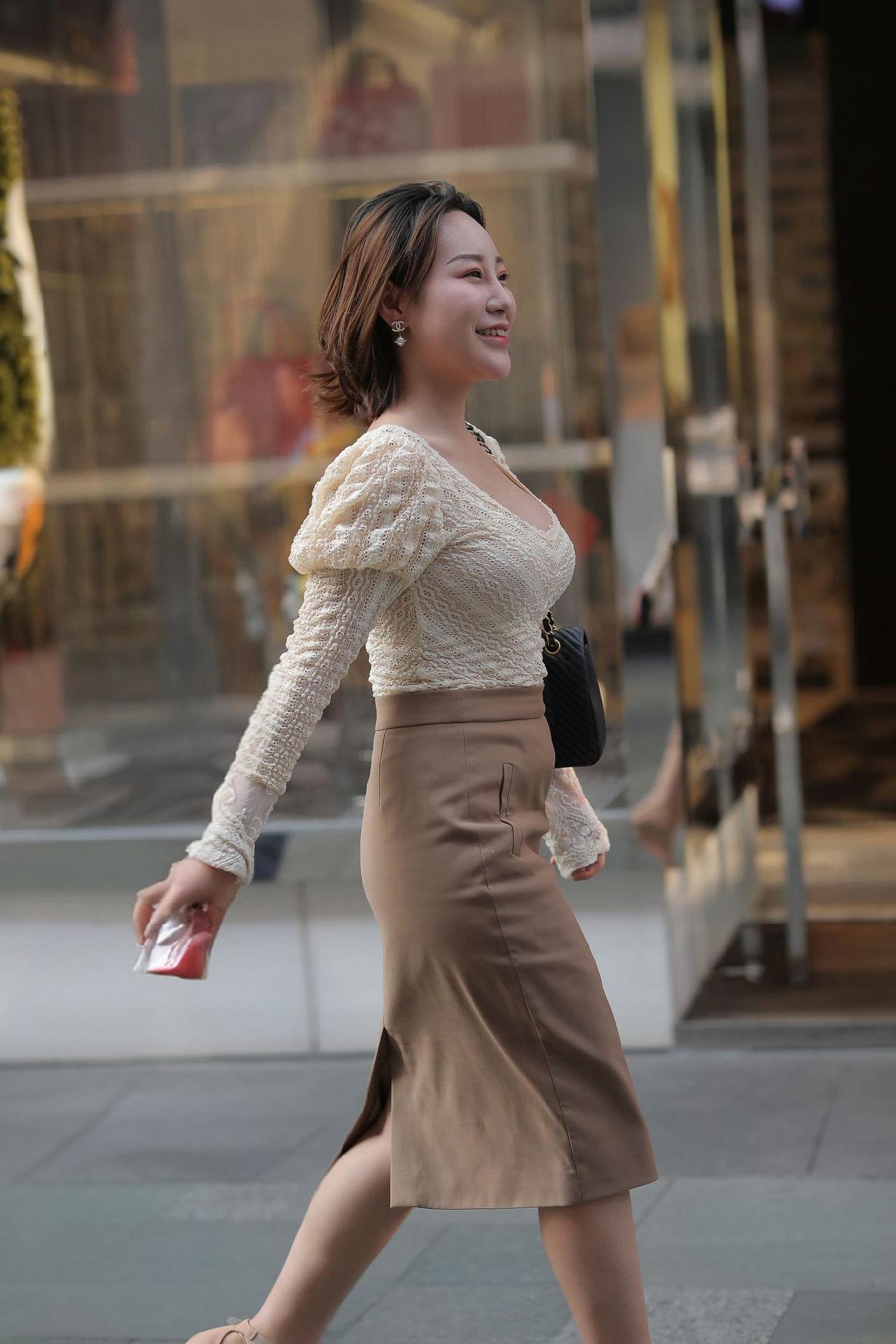 阳光自信的小姐姐