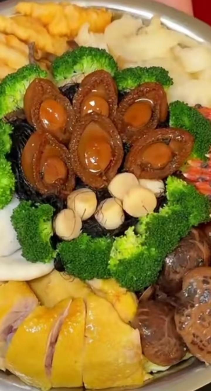 我想问一下，如果要把干鲍鱼，干海参从泡发到煮好需不需要超过24小时呢？以前最有名