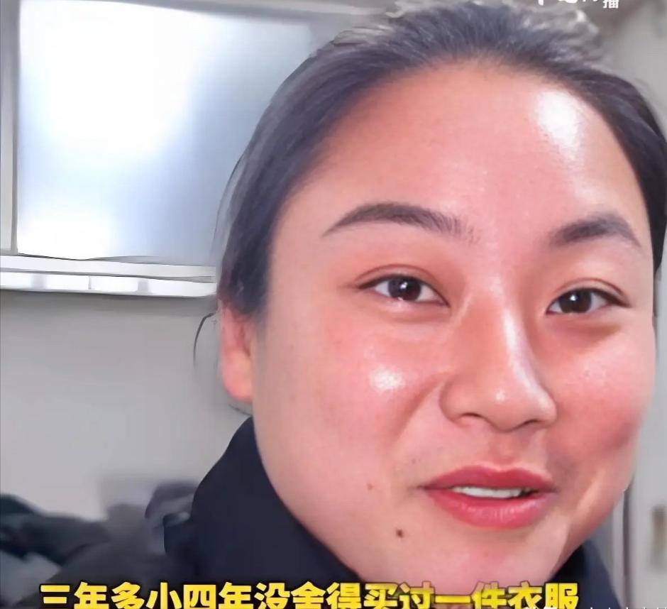 地球最强扶弟魔！安徽滁州潘晓梅，卖烧饼12年，攒下近百万积蓄，却不顾老公孩子反对