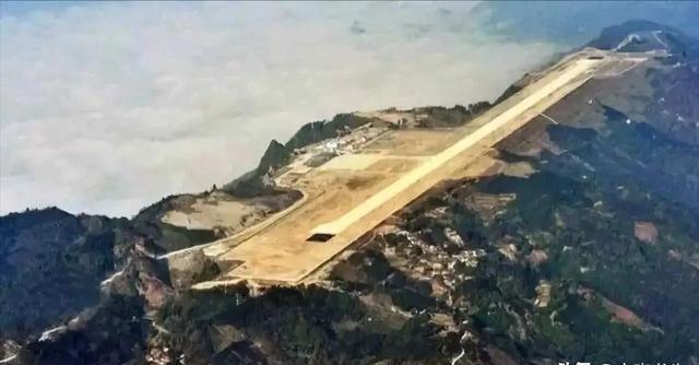 “中国骗了我们所有人！”中国耗费8.5亿、拦腰炸平65座山，建造了一座吞吐量最少