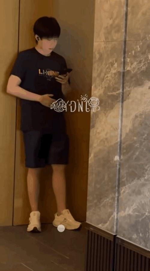 咱们这一点也不能将就的中国胃呀[捂脸哭]感觉他们和我一样，出门在外，住宿差点没