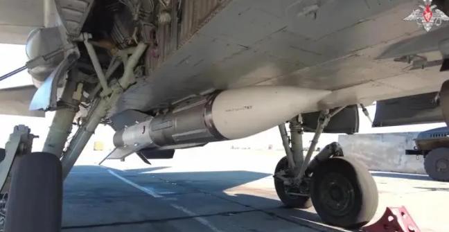 俄乌战场爆出的一则空战消息直接让军迷圈炸开了锅，俄军一架苏-30SM2战机在足