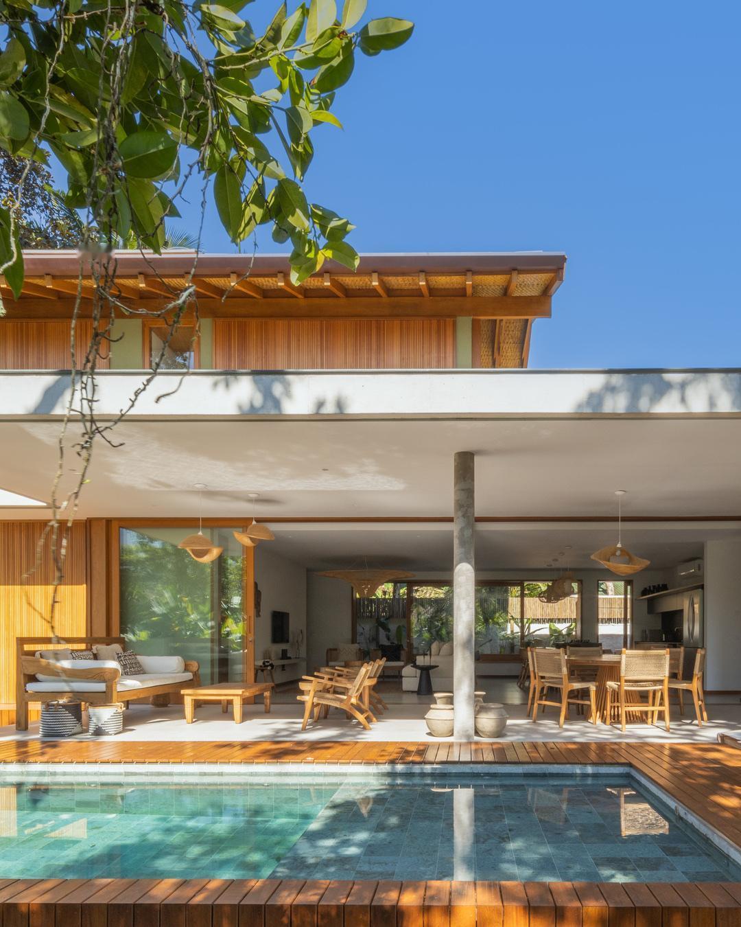 📸230平米别墅每一处皆与自然深情相拥你喜欢什么风格装修别墅