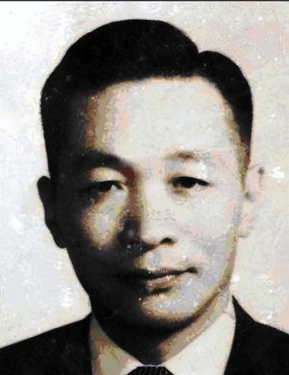 他是戴笠手下最成功的特务，在中央机密部门潜伏9年，康生信他，李克农也没识破。