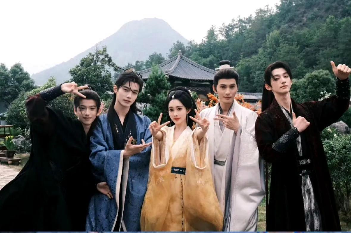 百花杀男团看的人好舒服吧​​​