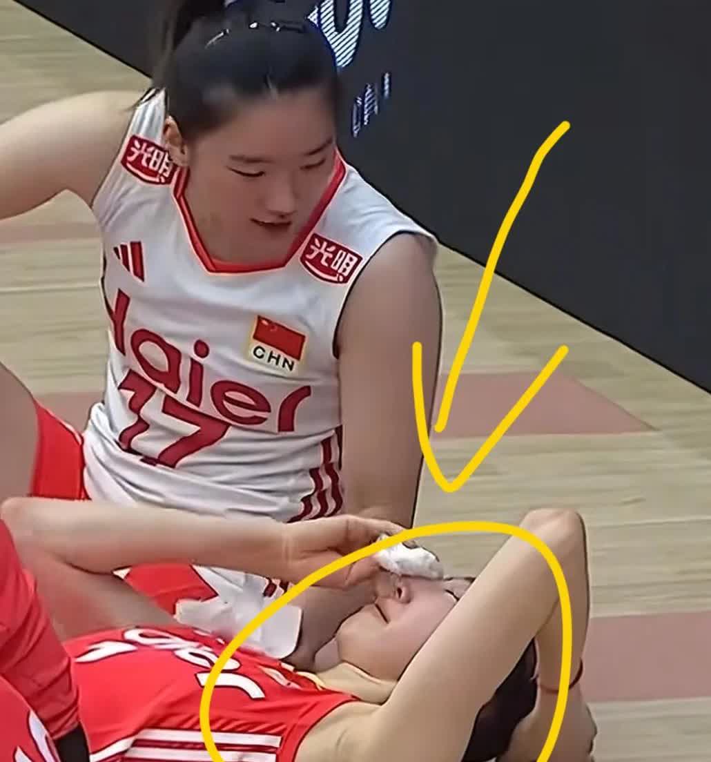 对不起，中国女排，我实在看不下去了，就算你们的球迷骂我，我也要说上一句，