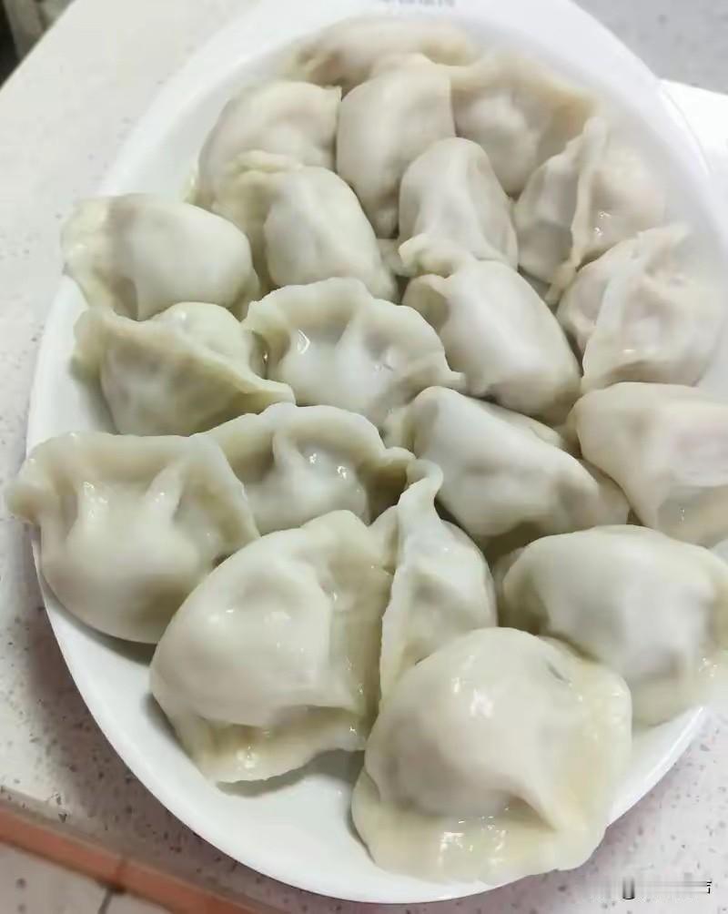 “吃相太难看了！”北京，一男子把手工水饺店挂在平台，可他惊讶的发现，他原价18元