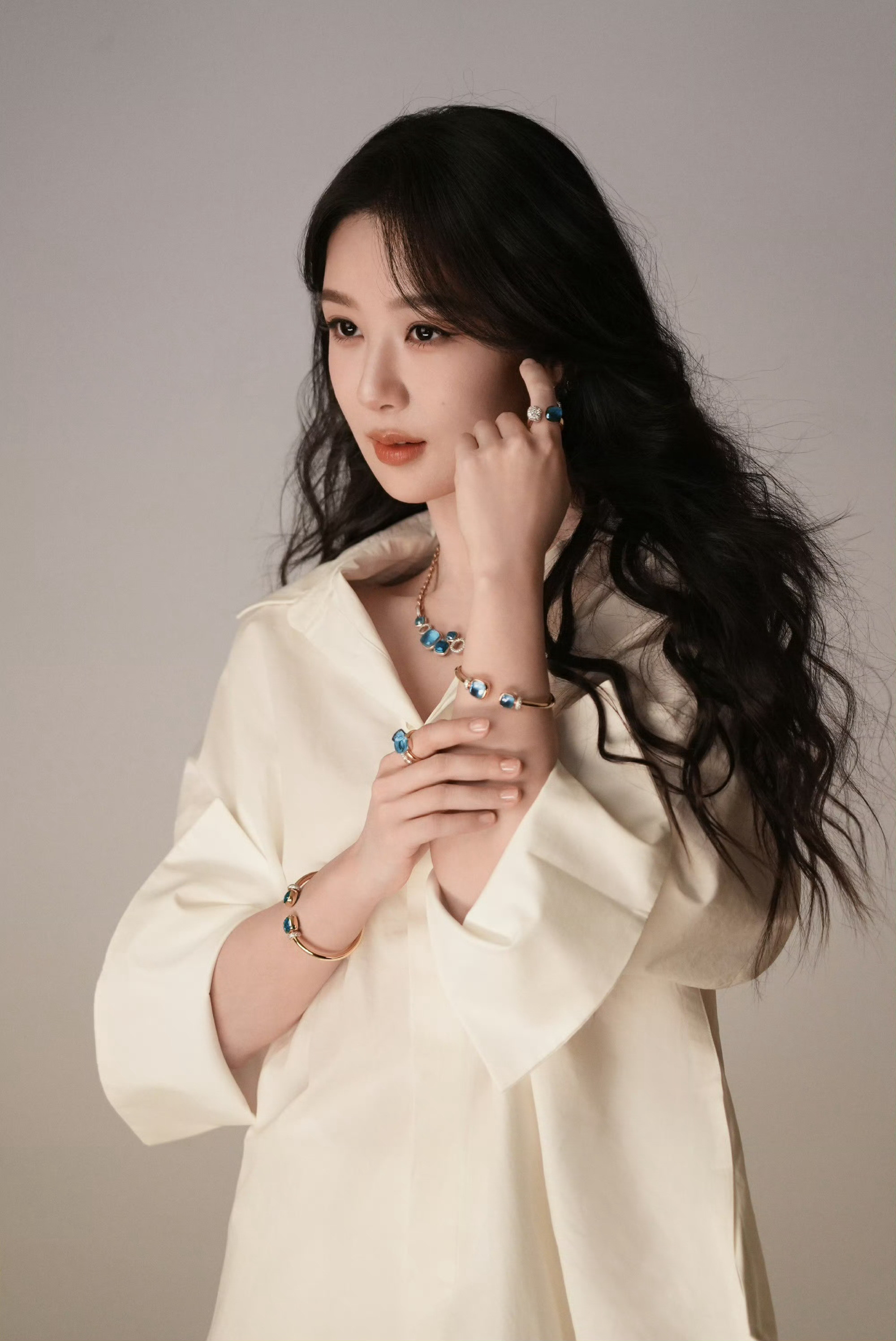 宝曼兰朵全球品牌代言人杨紫高珠配美人，恭喜杨紫解锁新代言