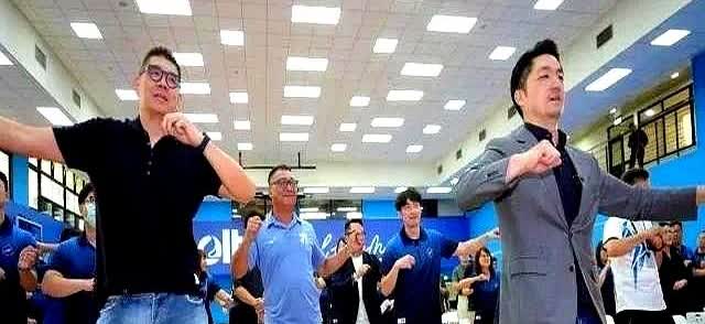 台北市长蒋万安的儿子蒋得立，在媒体专访中表示："当然会支持爸爸啦！"并建议爸爸选