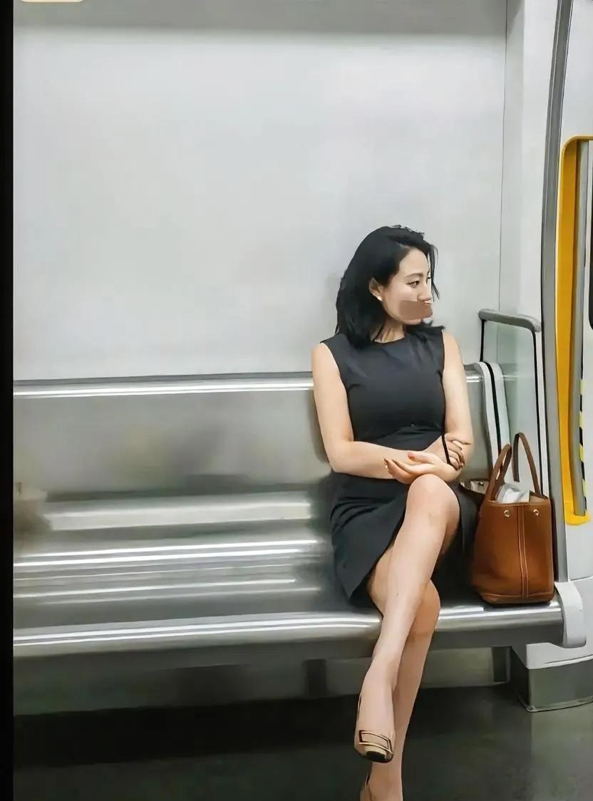 气质美人的气场，从来不需要声张。