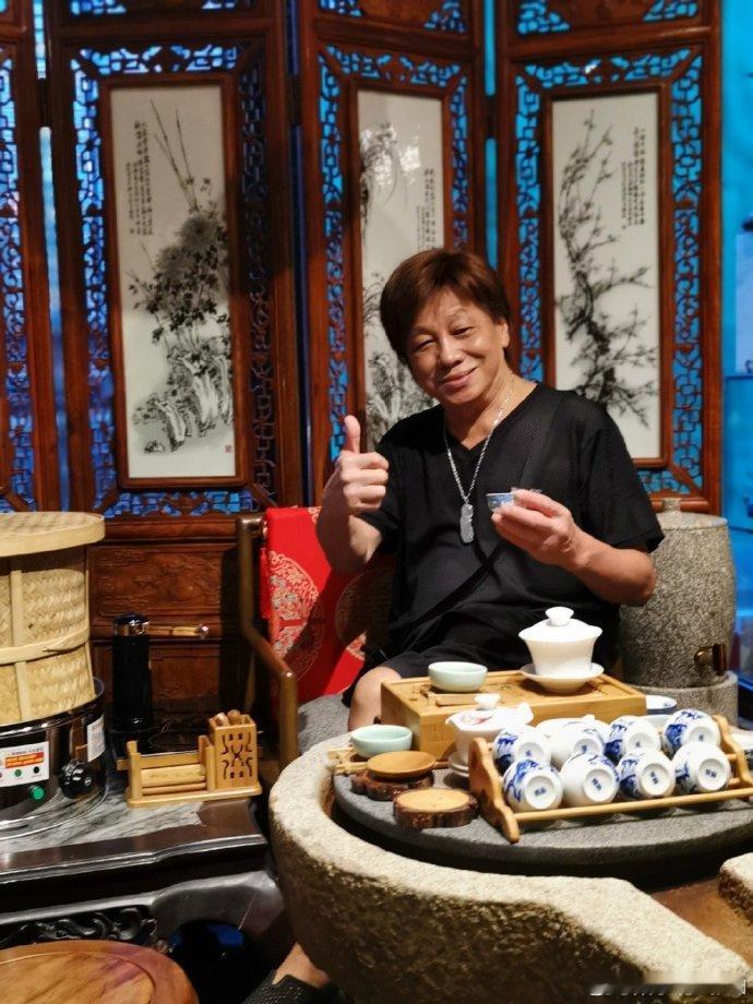 罗家英悼念梁小龙罗家英在采访追忆了与香港影星梁小龙的过往交集。他透露，自己与梁