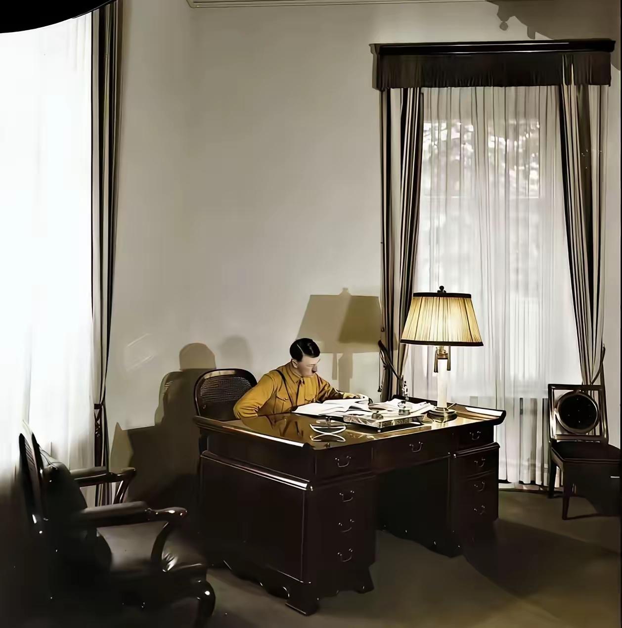 在网络上刷到了希特勒当年办公的照片，我觉得这照片出自AI的可能性较大。毕竟，这照