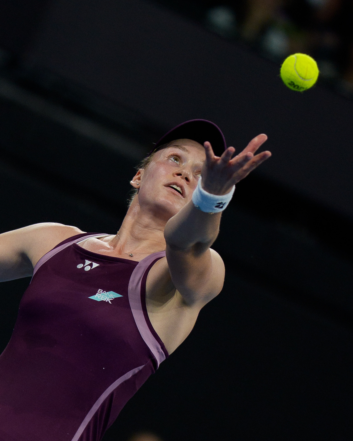 莱巴金娜6-3、7-5击败张帅，闯入布里斯班第三轮。帅姐打得很好，第二盘一度4-