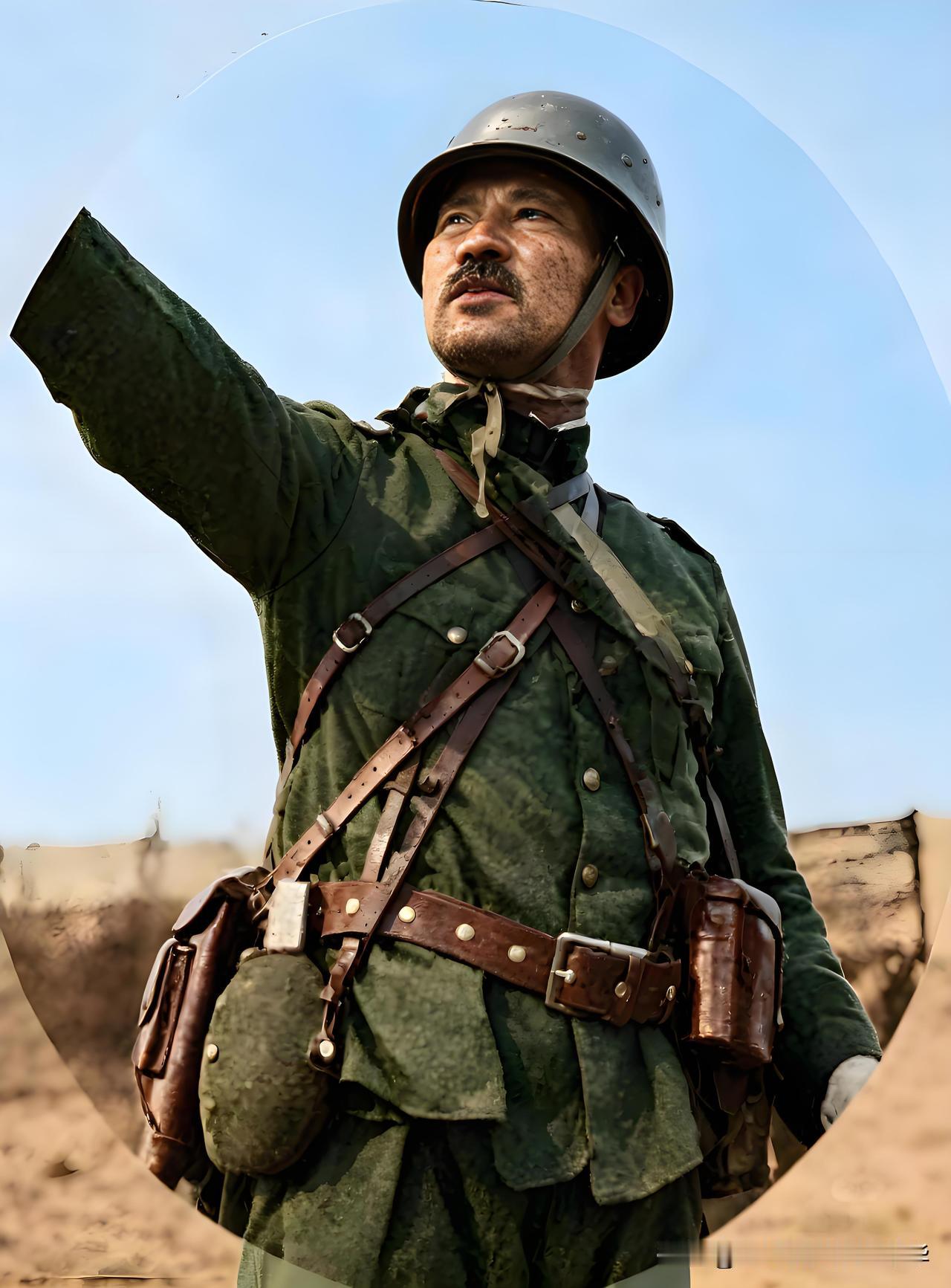 1937年8月29日，上海淞沪会战。照片上这个耀武扬威的日本军人名叫仓永辰治（く