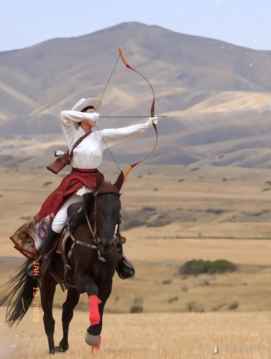 我问新疆的朋友贺姣龙骑马多年，这次怎么就出事了？朋友说了一个细节，我才恍