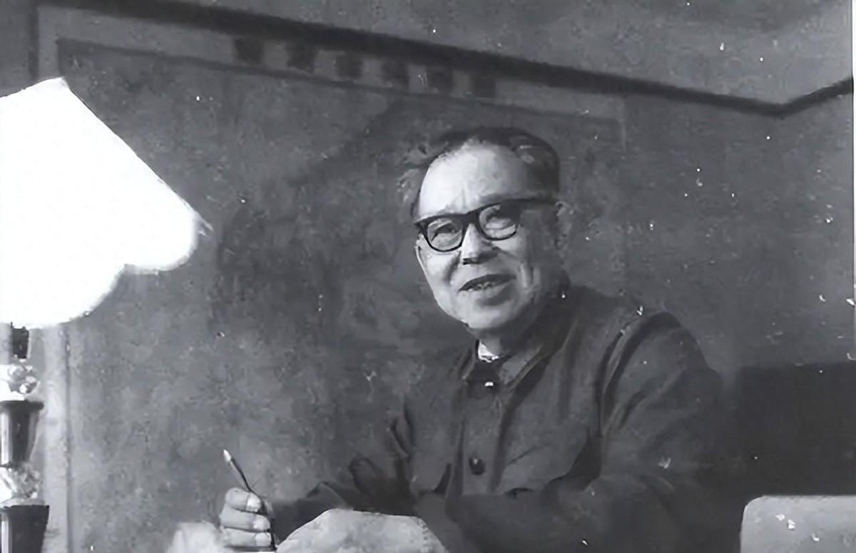 他晋升后不忘提携副手，向彭总建议将这位已担任政委22年的人一同提拔，你怎么看？