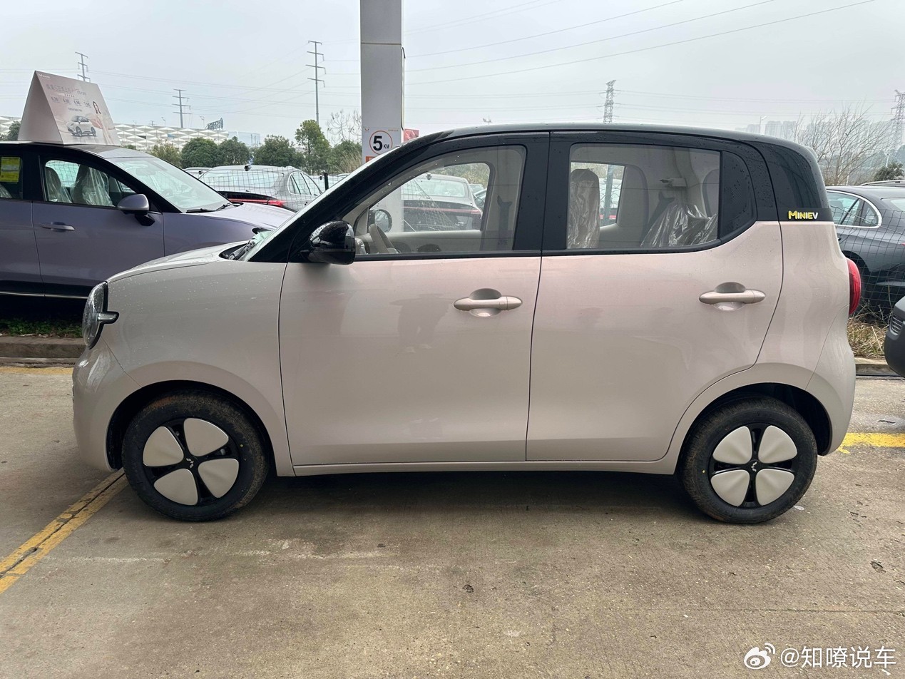 吉利推8款新车：多款新“8系”上市，10万内预算看银河A7来到2026，激光雷达