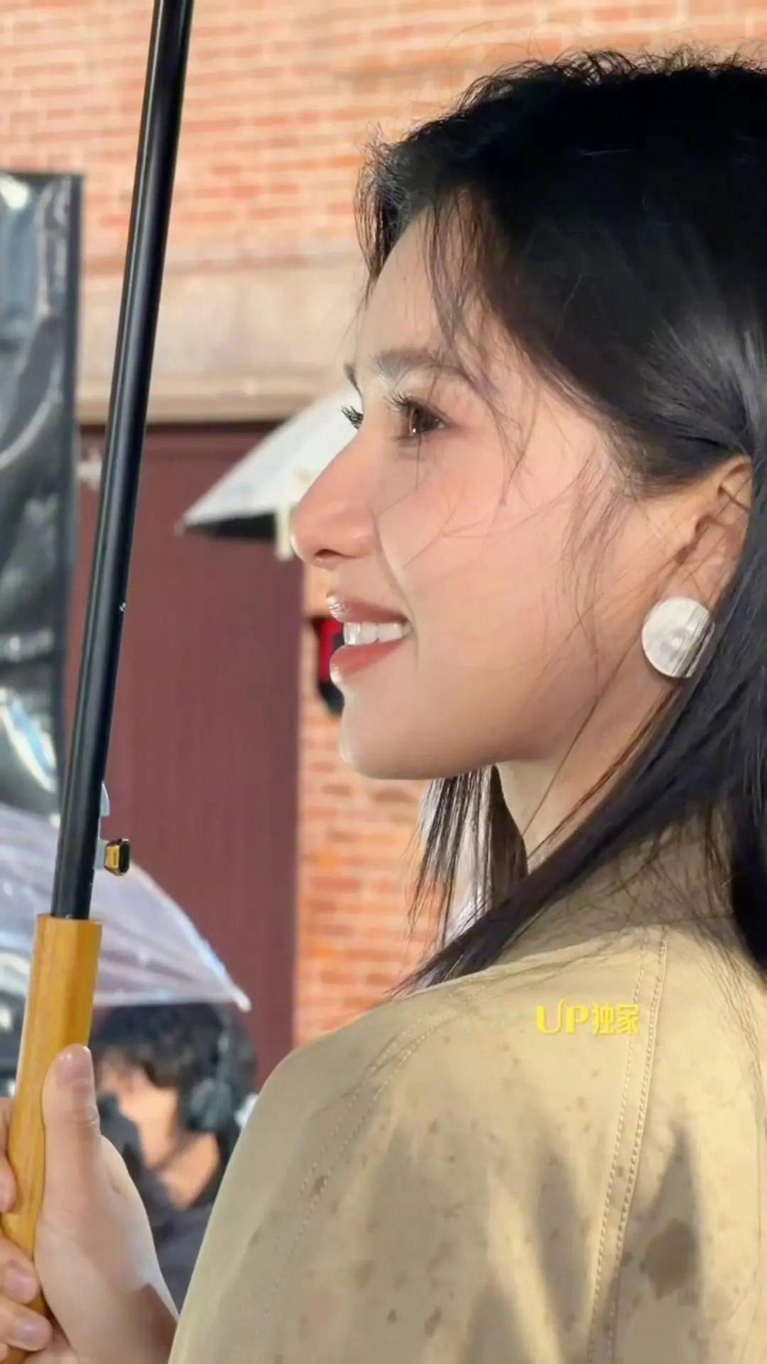 张婧仪线下这个风吹的好美🤔