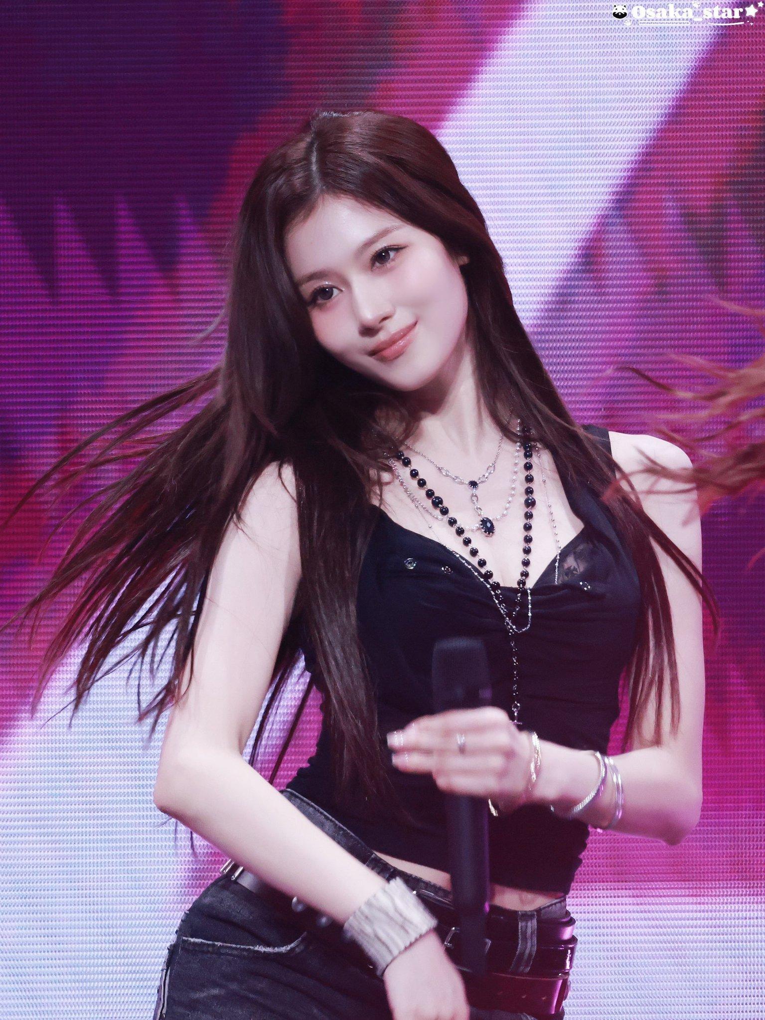 🖤✨*Sana​​​