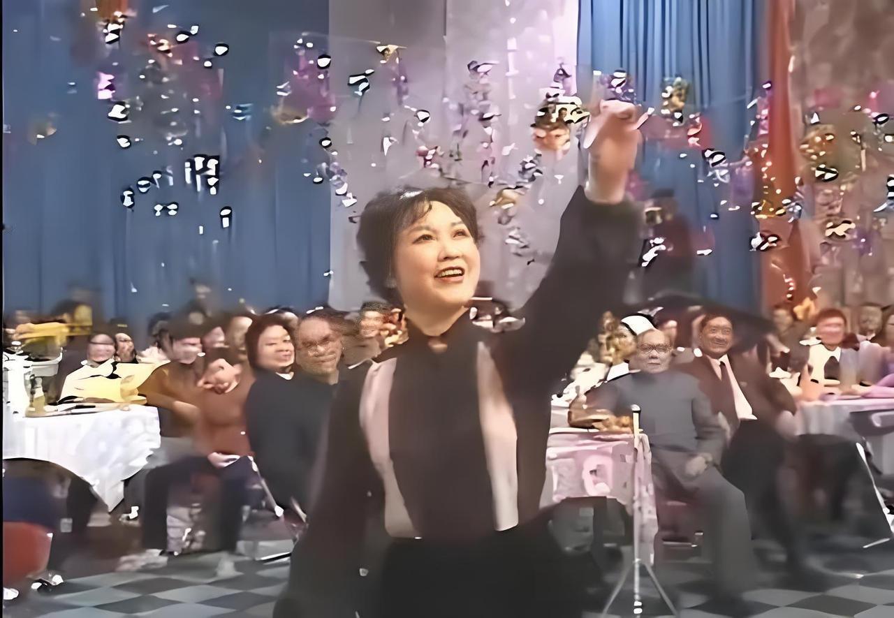 李谷一亲自讲述1983年春晚内幕：那首《乡恋》，原本是不让唱的…… 很多人现