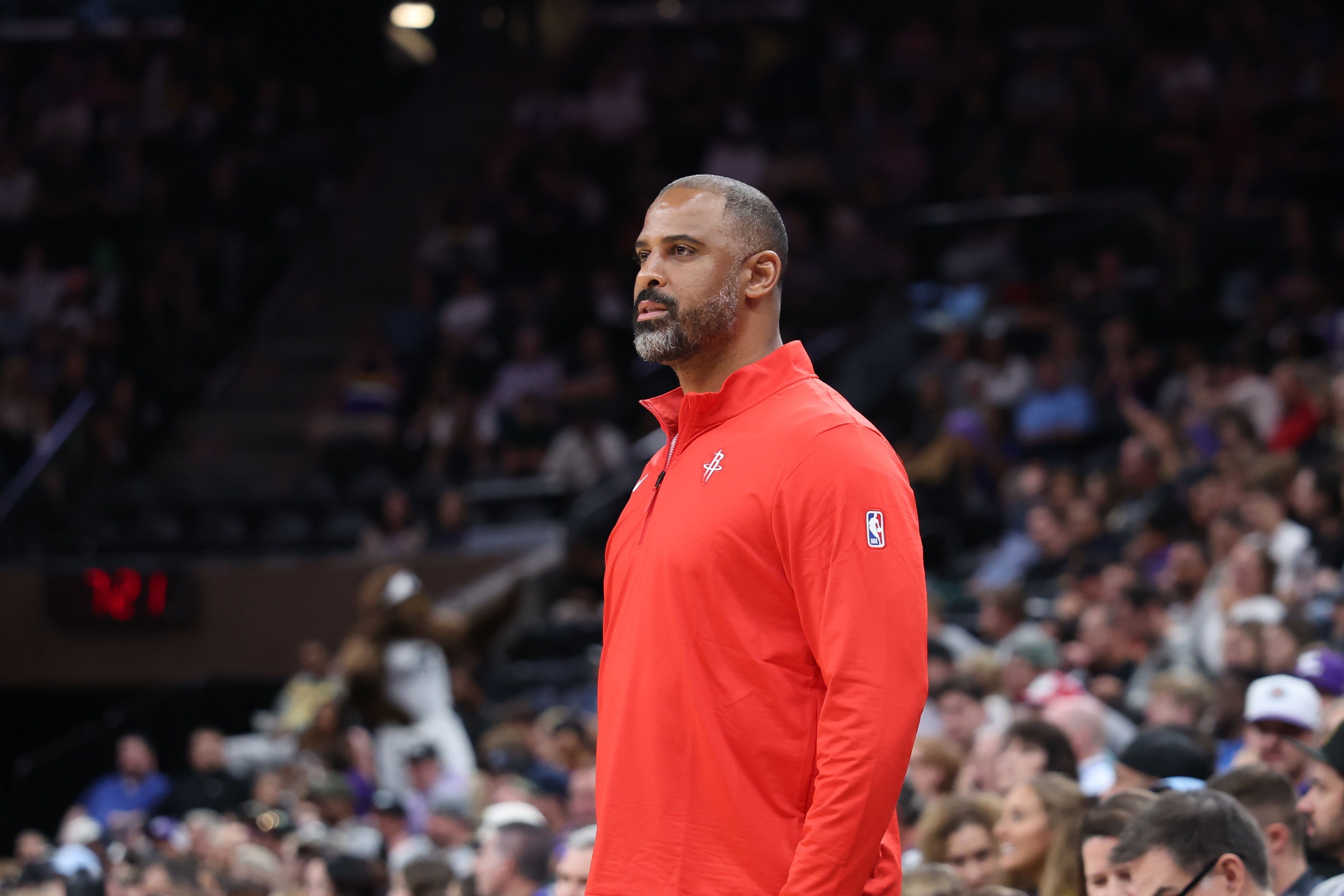 北京时间3月5号，火箭队的新人谢泼德亲自表示，不管是首发还是替补，他都愿意接受，