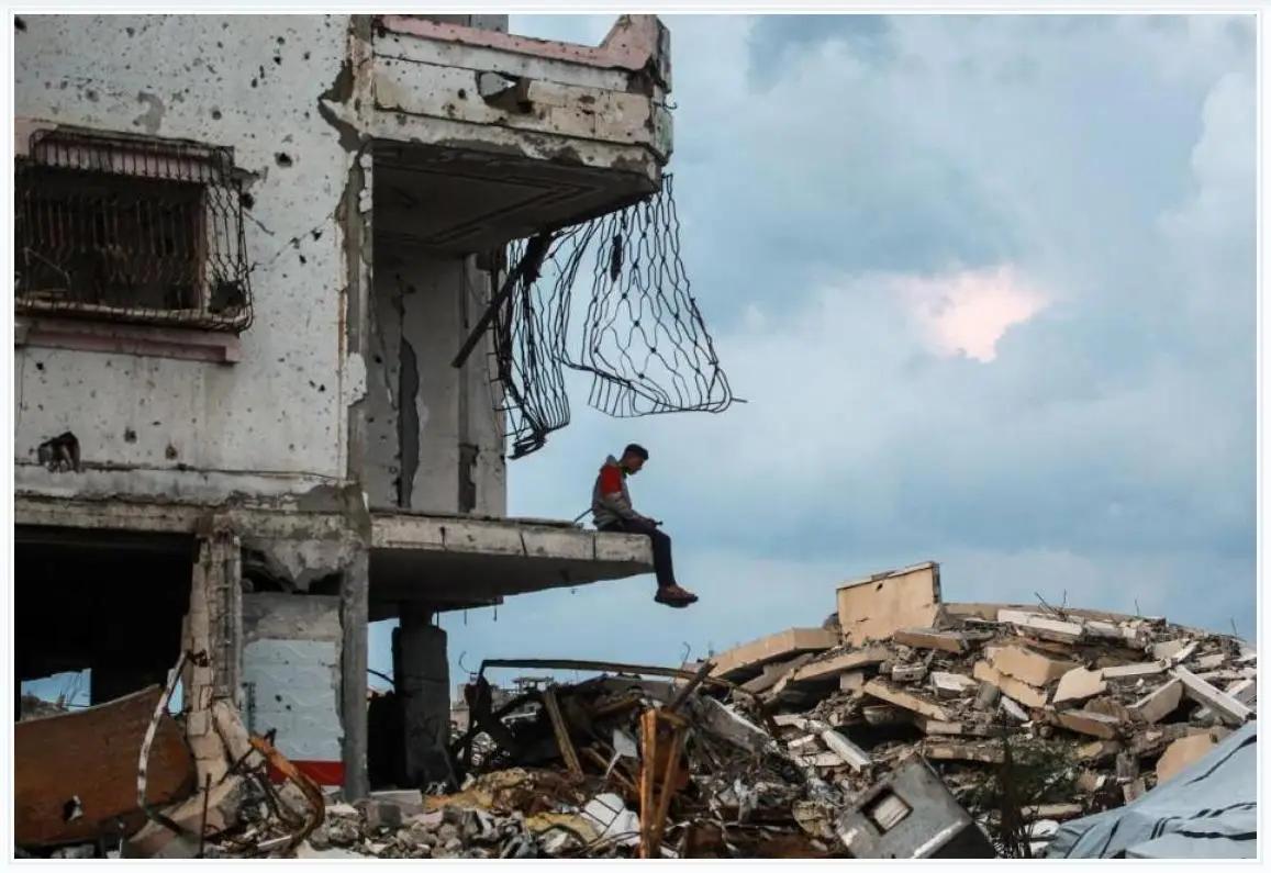 加沙的停火协议又吹了。理由听起来既荒唐又残酷：哈马斯说他们手里凑不齐40个活