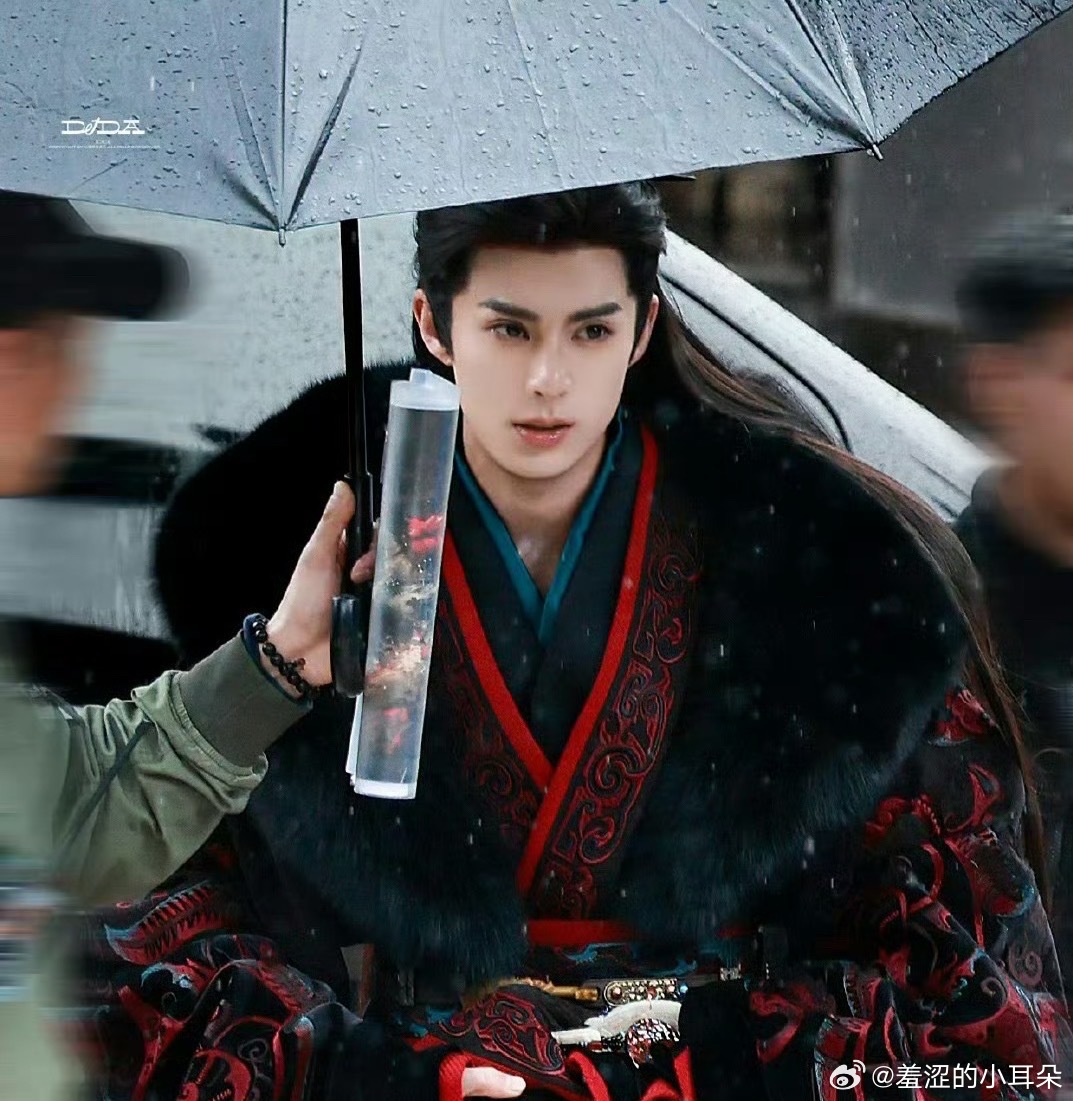 至此，王鹤棣、孟子义《将门独后》的造型全出了。王鹤棣的站姐还需努力，路透水平还没