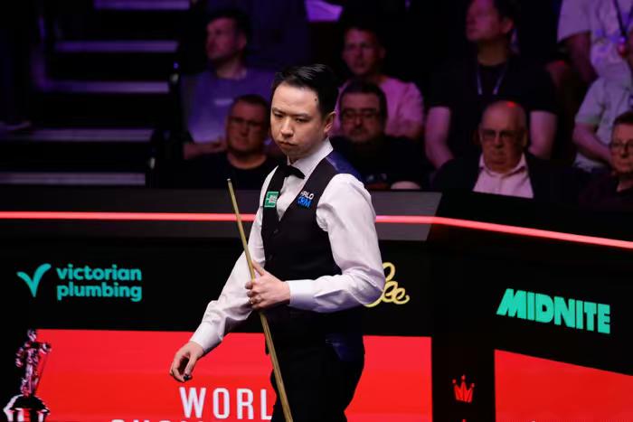 肖国栋，3：13创尴尬记录，刀碎球迷心，从此以后，再也不看3位中国选手的比赛了，