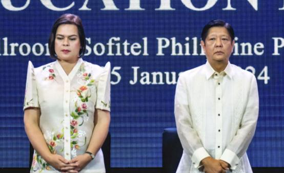 菲律宾出现变天征兆，杜特尔特之孙现身中国，老杜在做什么准备？ 小马科斯的麻烦