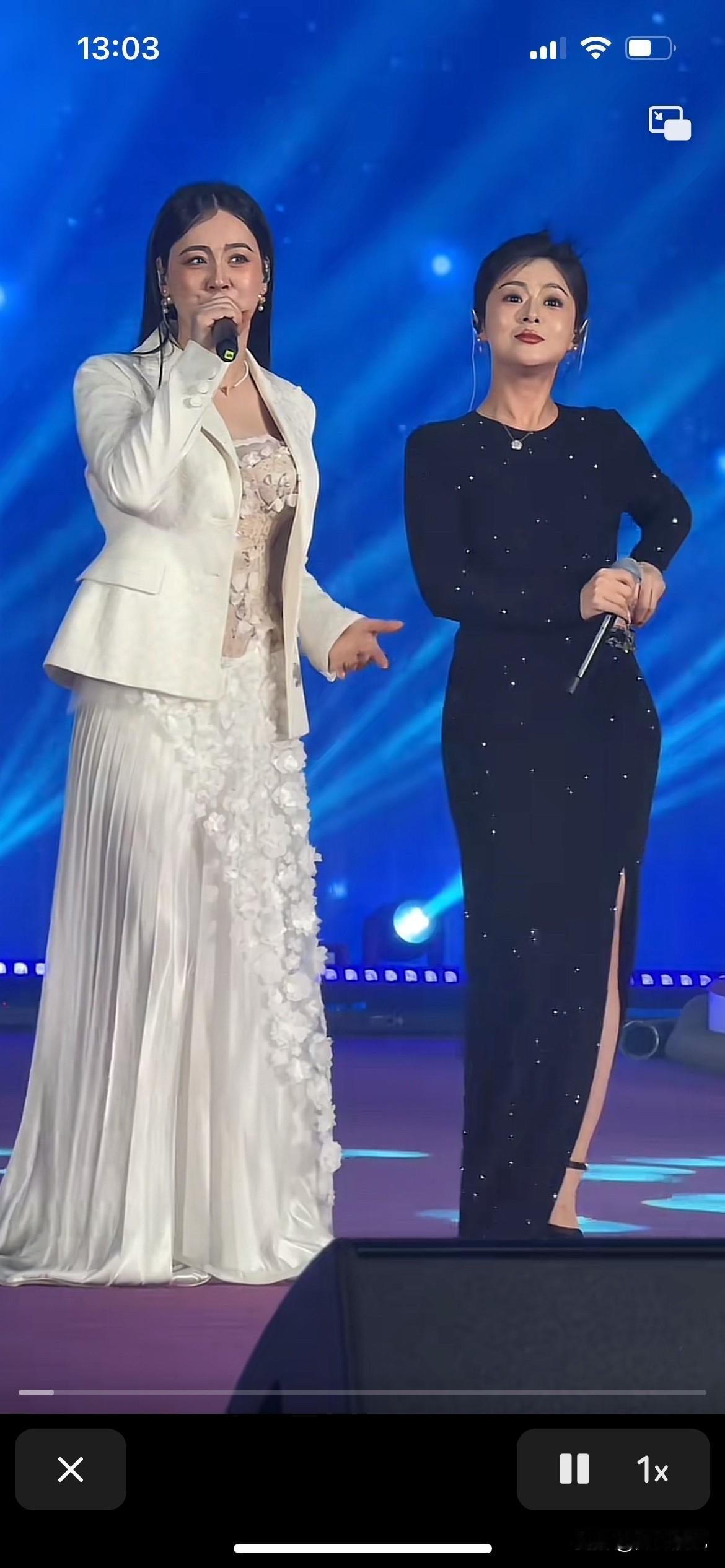 唐艺老师跟花姐不在一个档次上，看看花姐年轻又漂亮，身材又好，唱歌又好听，而且还