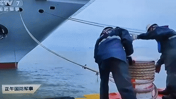 这个应该是福建舰小时候拍的视频，那个时候孩子还没长大[狗头][狗头][狗头]我