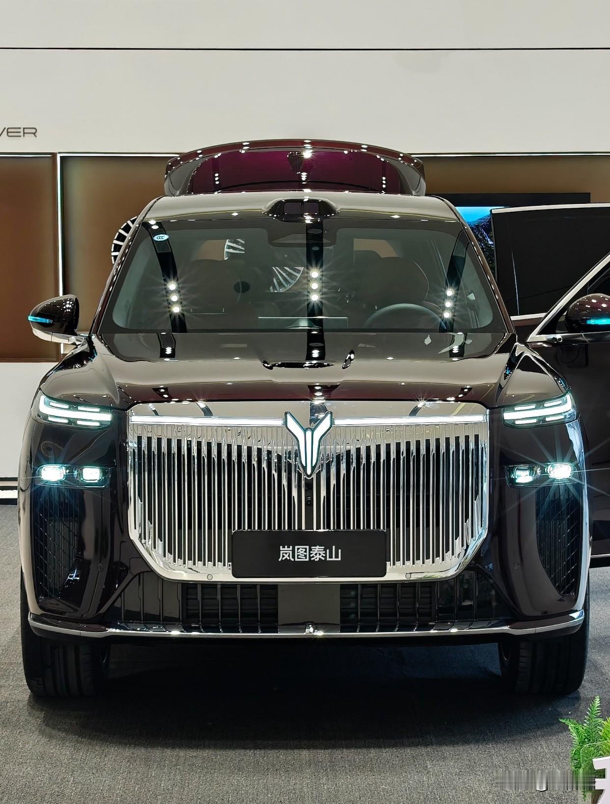 问界，泰山，极氪9x都试驾了，比较纠结泰山和极氪，泰山我喜欢那个星光把手