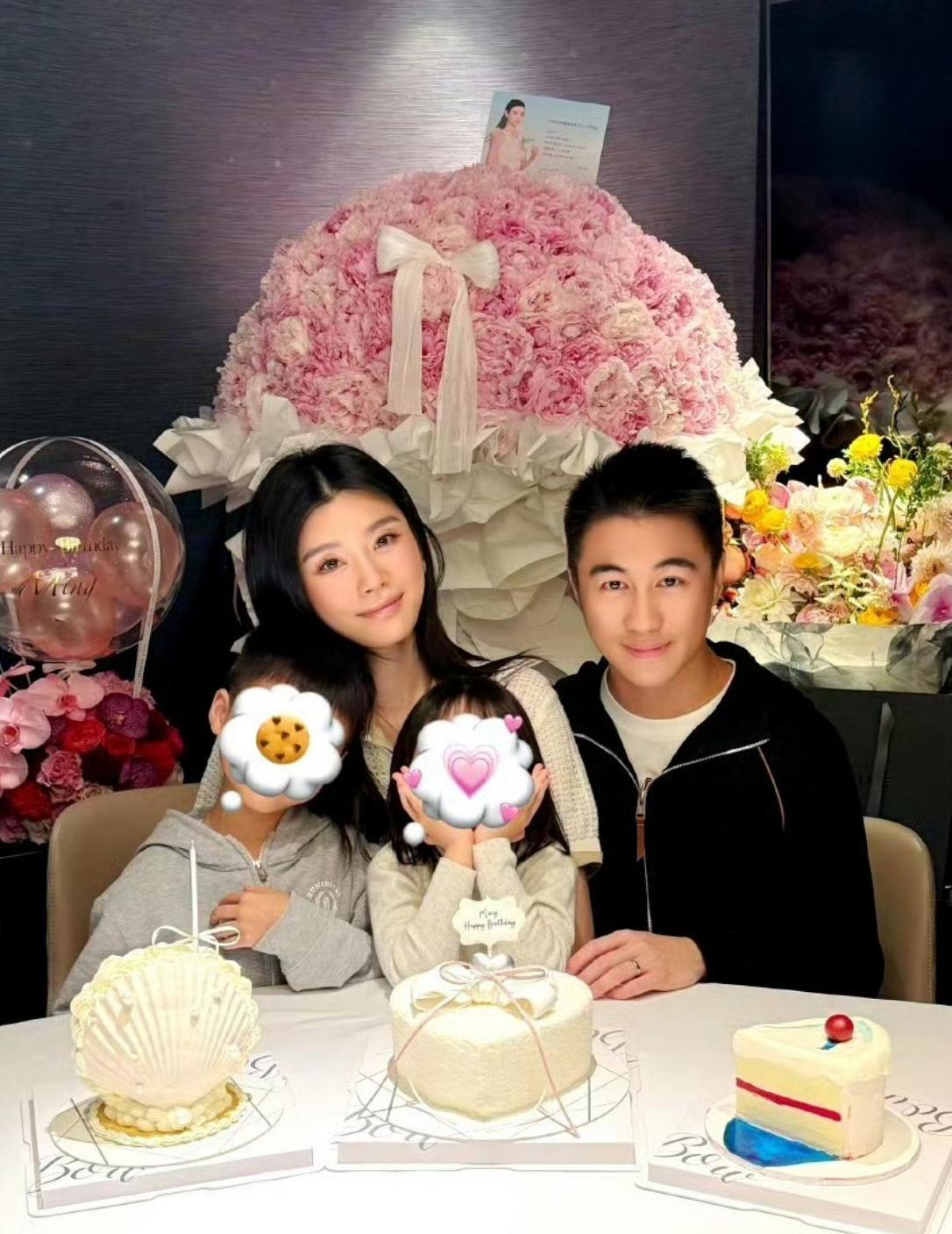 你敢信37岁俩娃妈奚梦瑶晒庆生照何猷君砸上万堆365朵粉芍药当背景板母子仨挤