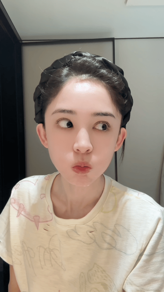 娜扎分享晨间护肤routine精致脸蛋配上温柔嗓音，毫无保留的分享让我疯狂截屏