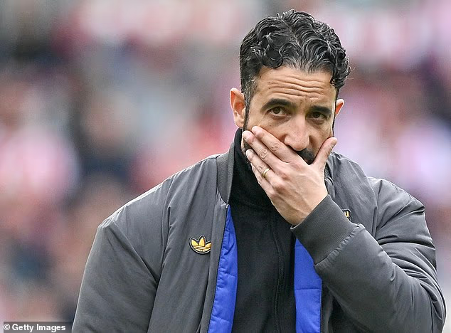 邮报独家: 阿莫林不想影响曼联成绩, 本赛季结束后才去采访