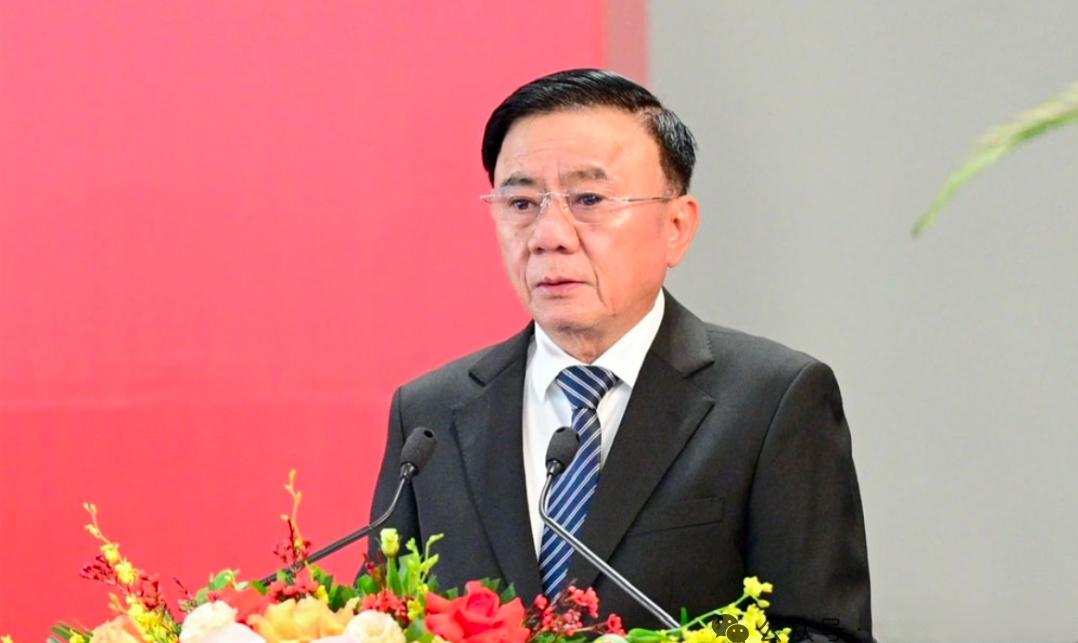 不养闲人！越南又要对慵懒散人员开刀。由陈锦秀签署颁布的越南第40号文件，明确