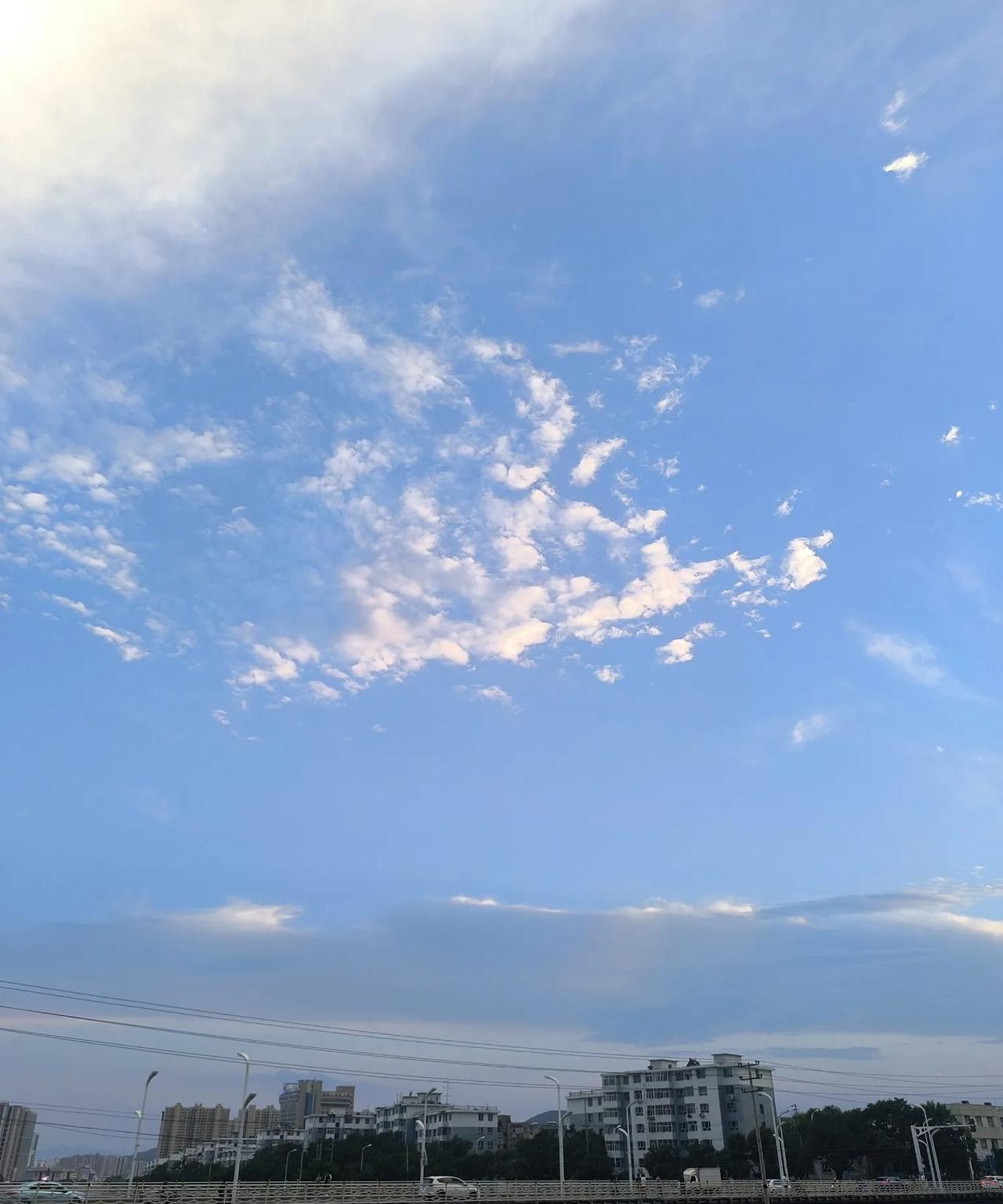几个建议给老年人，保你幸福无忧:一，儿女成家后，又是一个另外家庭，虽然是长辈，