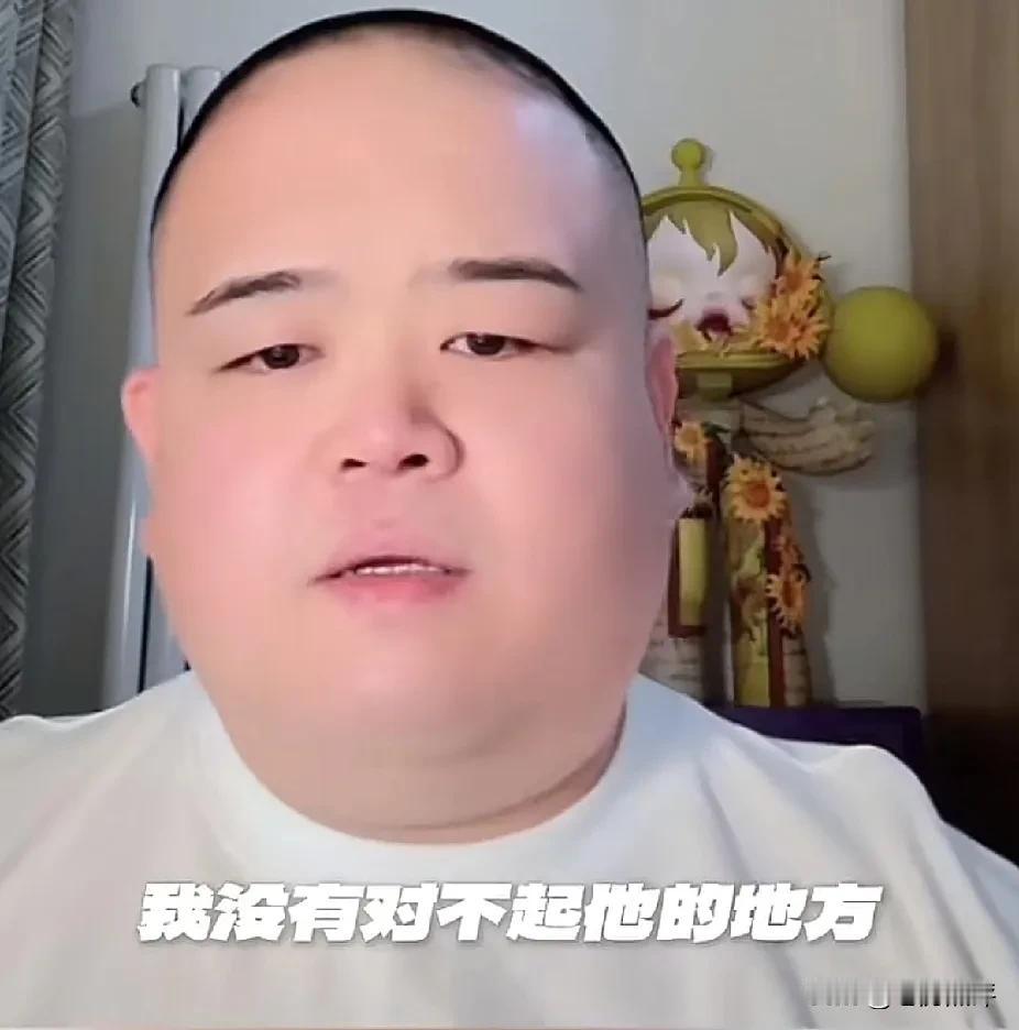 刘喆直播聊到一些和闫云达合作有关的问题，刘喆话语真诚实在，和直播间骂街的闫云达一